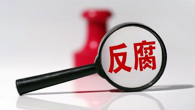 亚洲精品三级